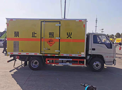 淇县爆破器材运输车