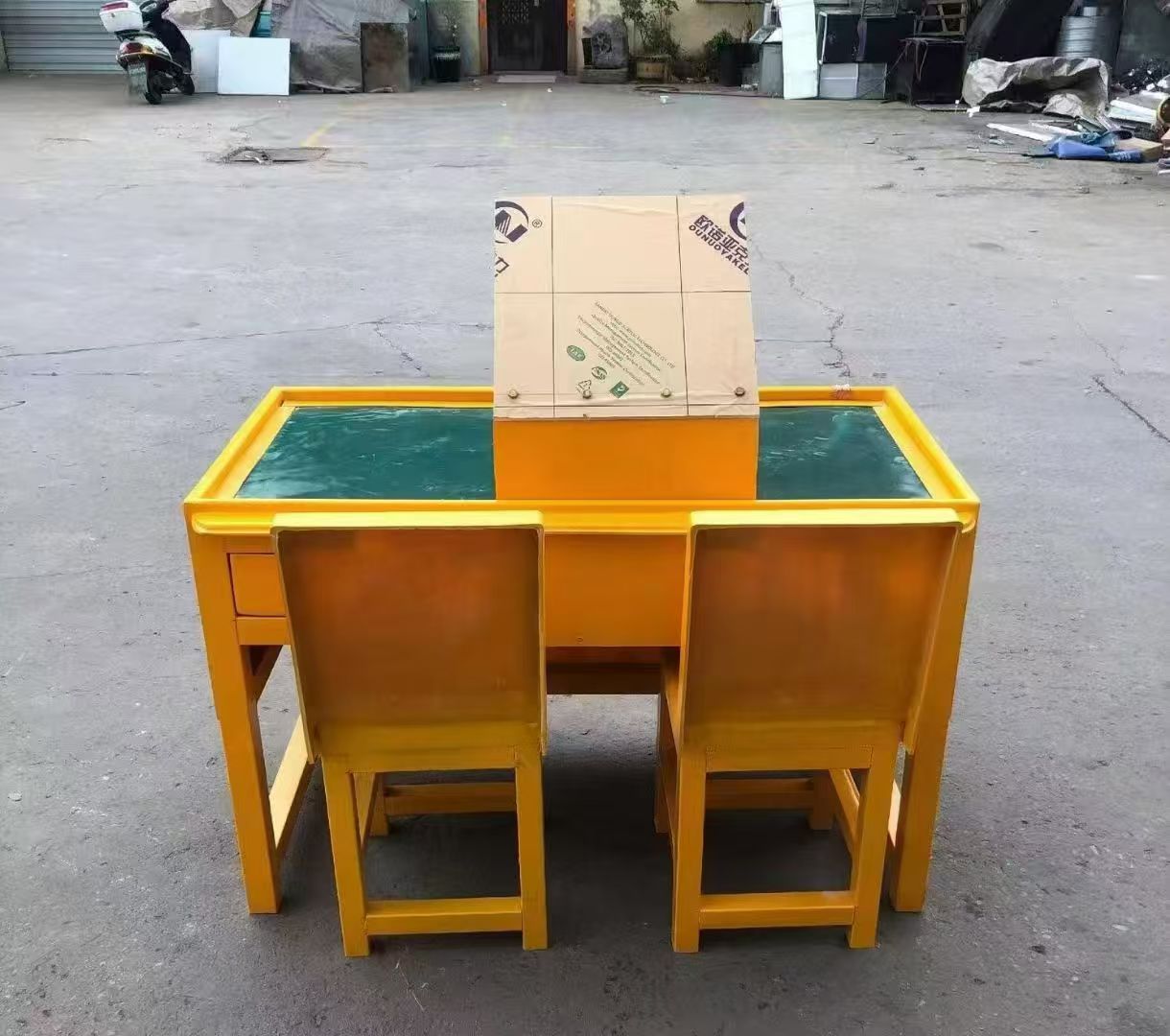 淇县防静电导通桌井下煤矿火工品发放桌:危险品流转的安全守护者